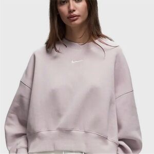 Nike Women’s Phoenix Cropped Sweatshirt Platinum Violet sz. XS